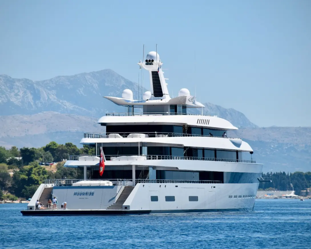 experts-in-yacht-management